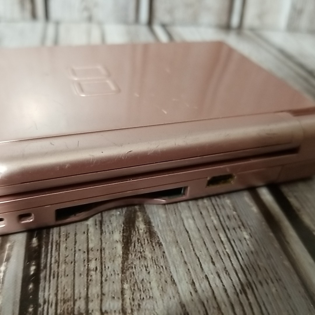 Nintendo DS Lite Metallic Rose Handheld Video Game Console w/ Charger & Stylus