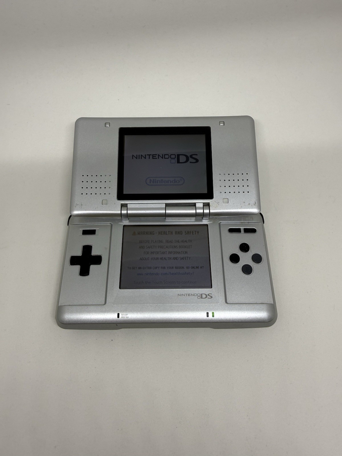 Nintendo DS Silver Handheld System – Great Condition! – TESTED AND WORKING