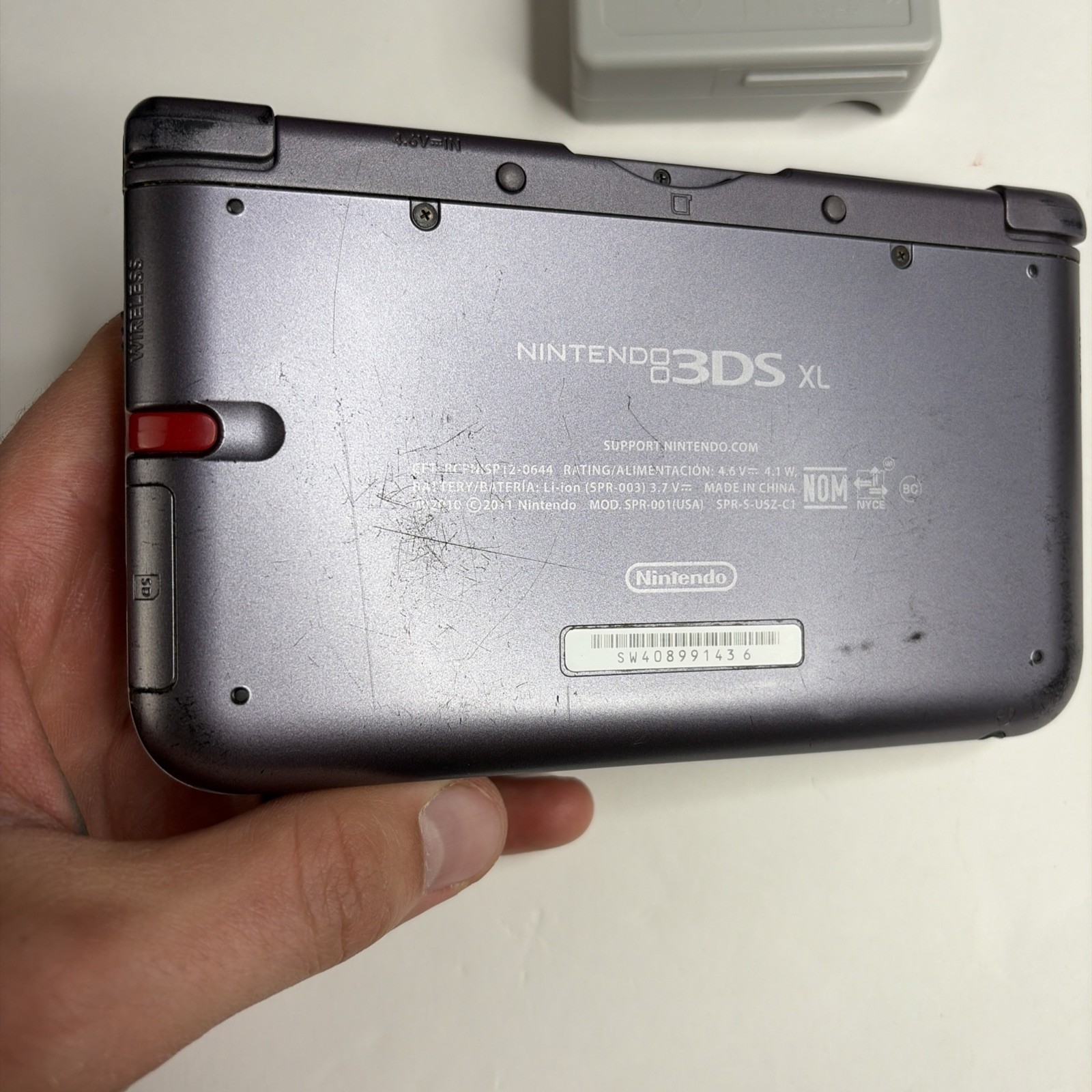 Nintendo 3DS XL Retro Silver Edition NES Controller W Charger Stylus US Model