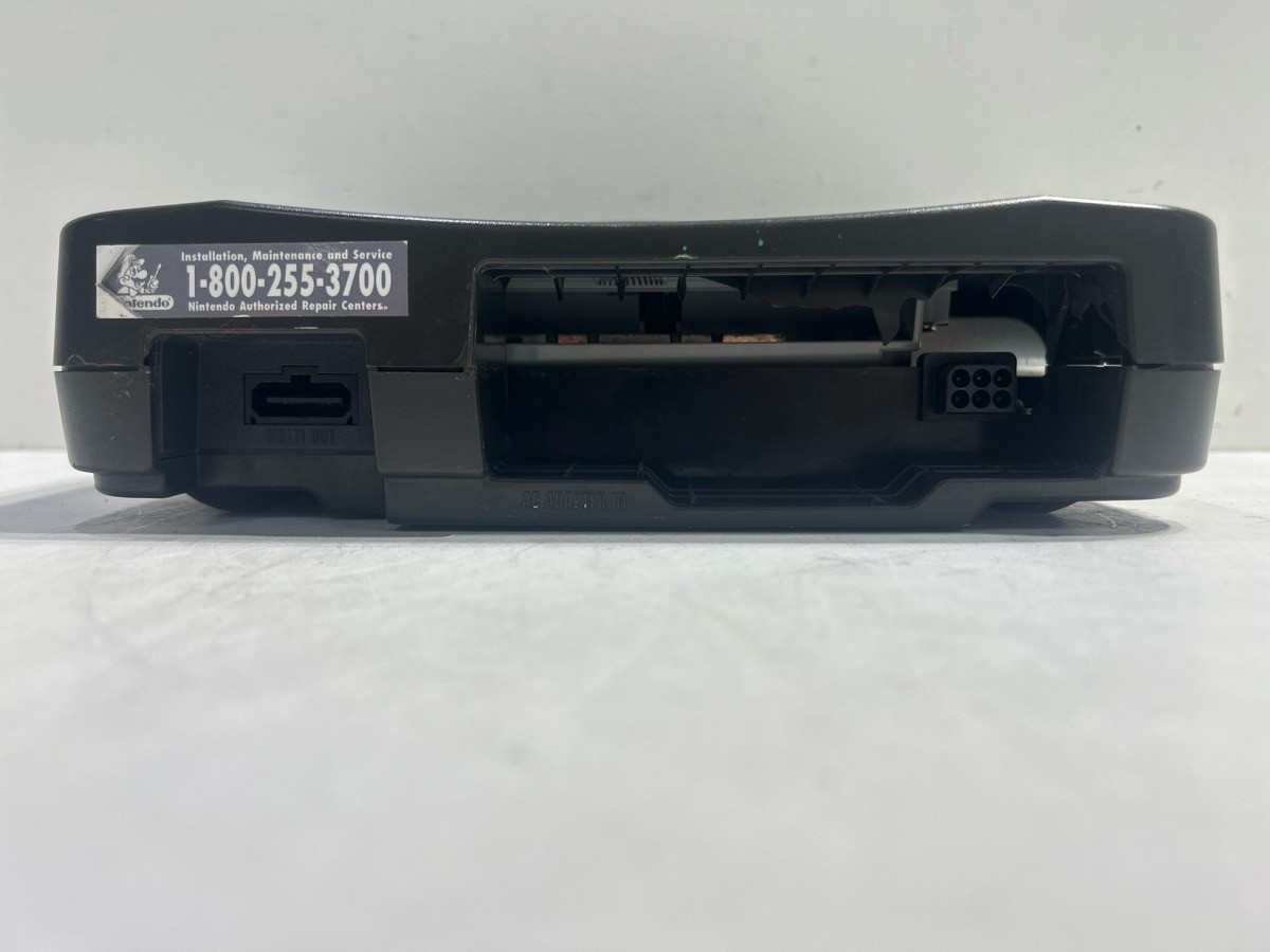 NINTENDO 64 SYSTEM CONSOLE NUS-001 (P11025715)