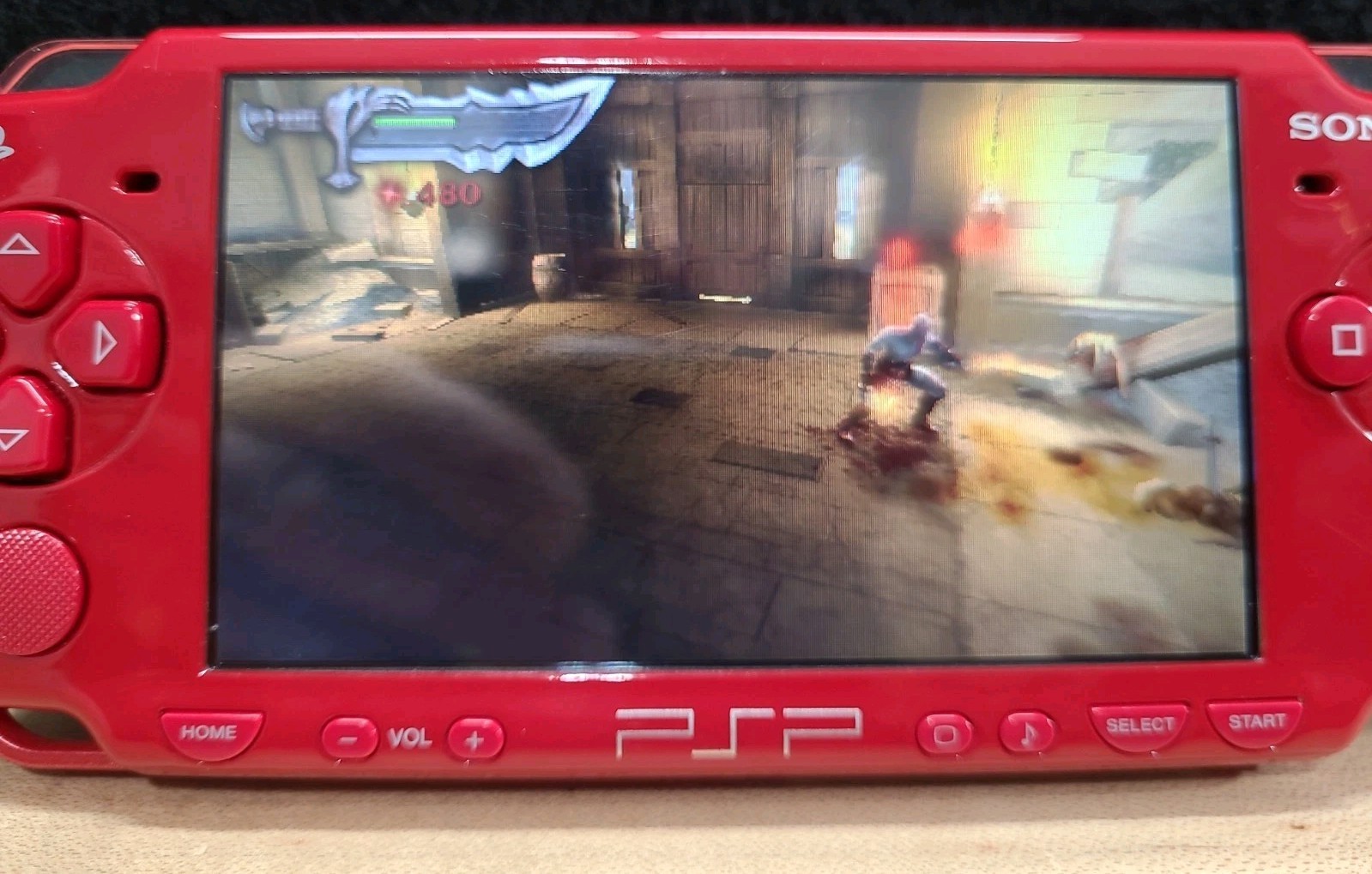 Sony PlayStation Portable PSP-2001 God of War Edition Red Console W/Game New Bat