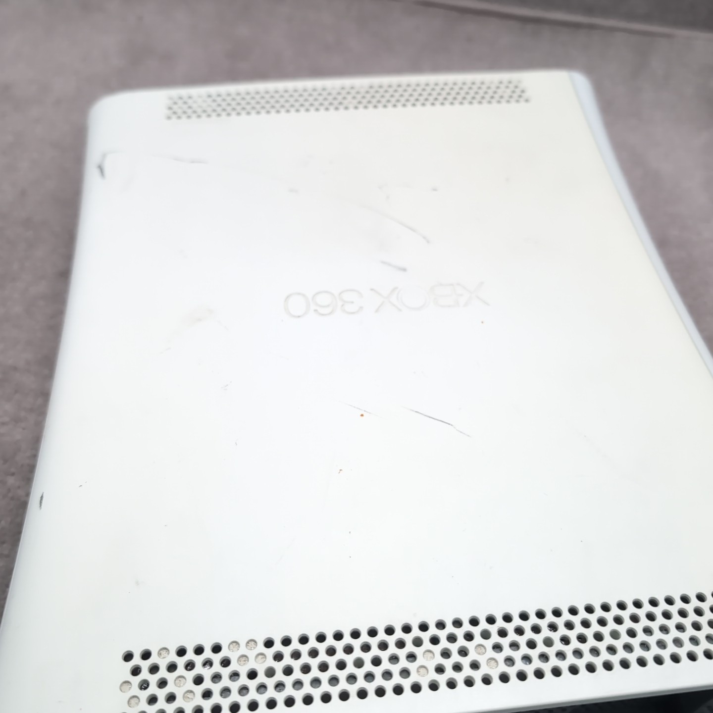 Microsoft Xbox 360 Game Console for Parts/Repair Spits Out Disc