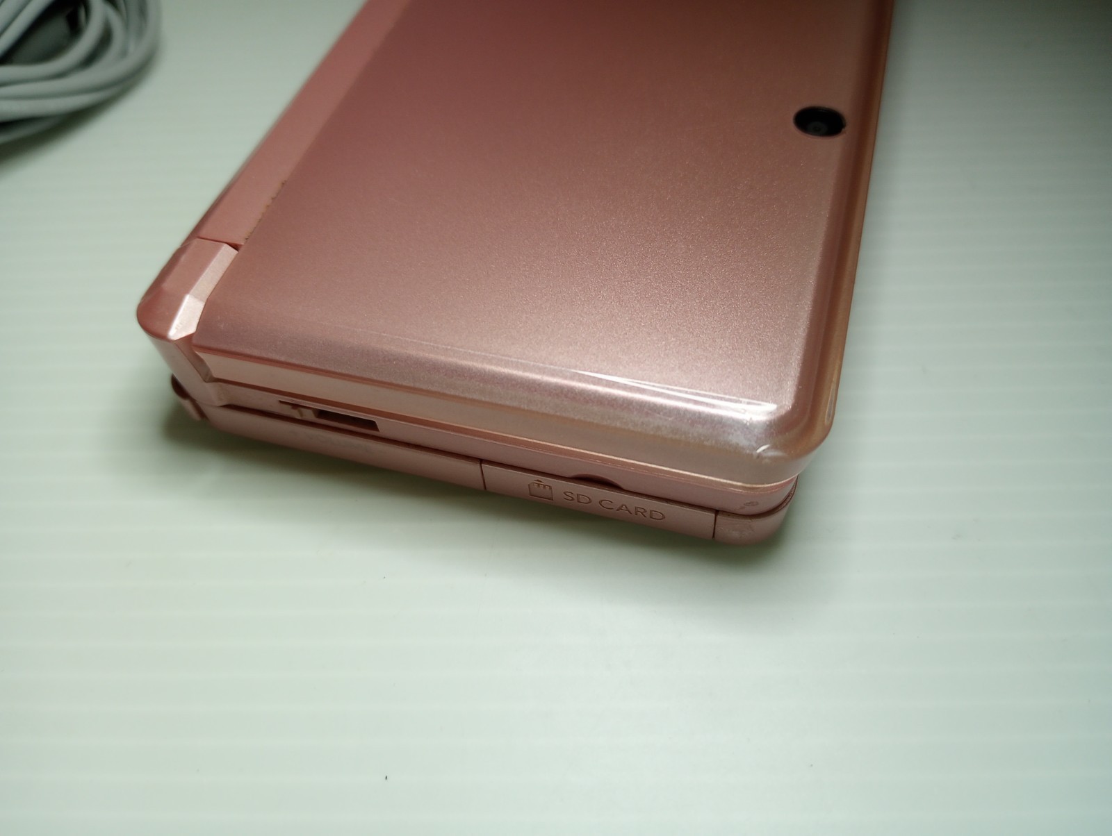 Nintendo 3DS CTR-001 Pearl Pink with OEM Charger Good Shape Some Screen Scratch