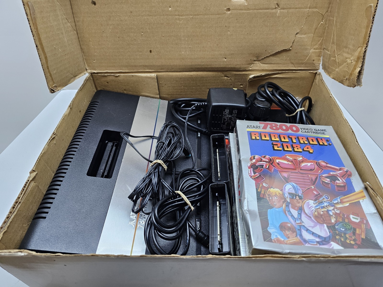 Atari 7800 Video Game Console w/ 2 Controllers And 5 Games *Read Description*