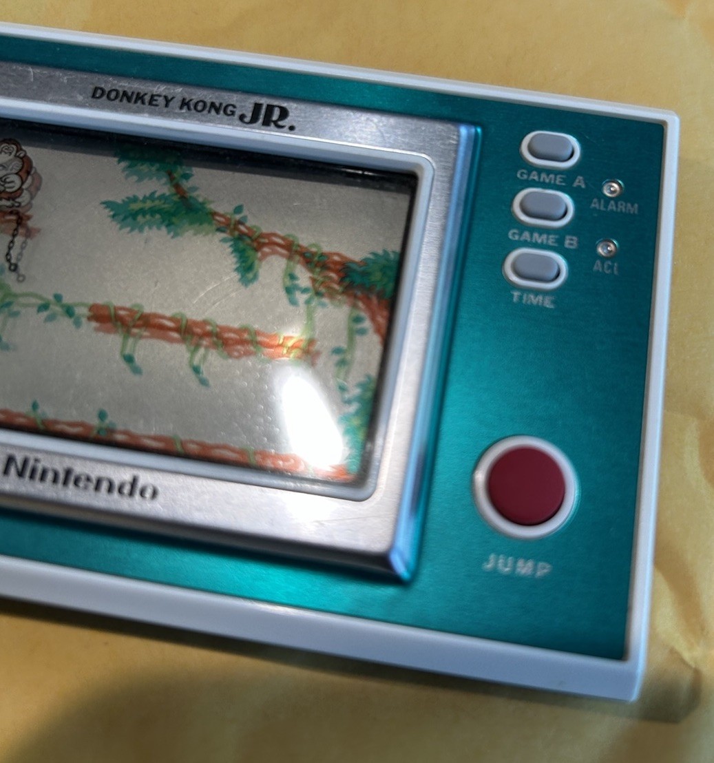 TESTED WORKING 1983 Nintendo Game & Watch Donkey Kong Jr Handheld Vintage