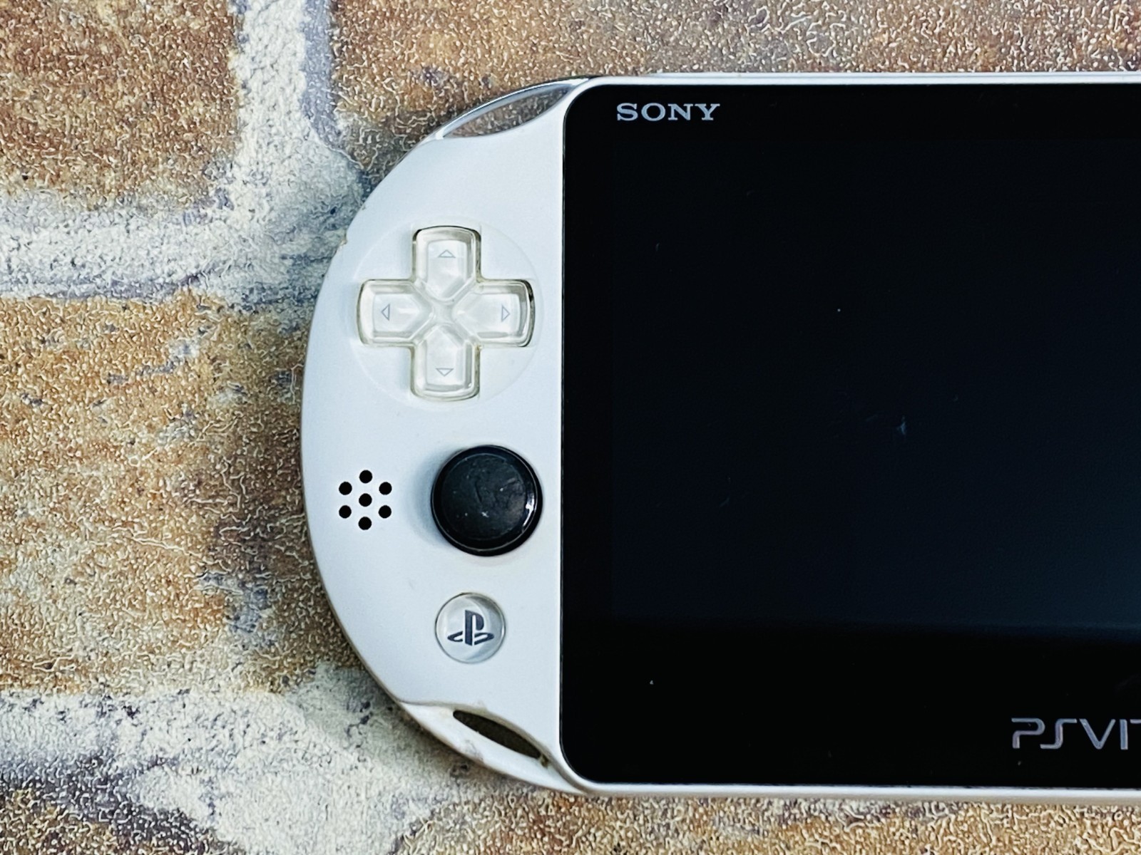 PS Vita Glacier White PCH-2000 SONY PlayStation Japan 8GB Charger 2 Games DDP