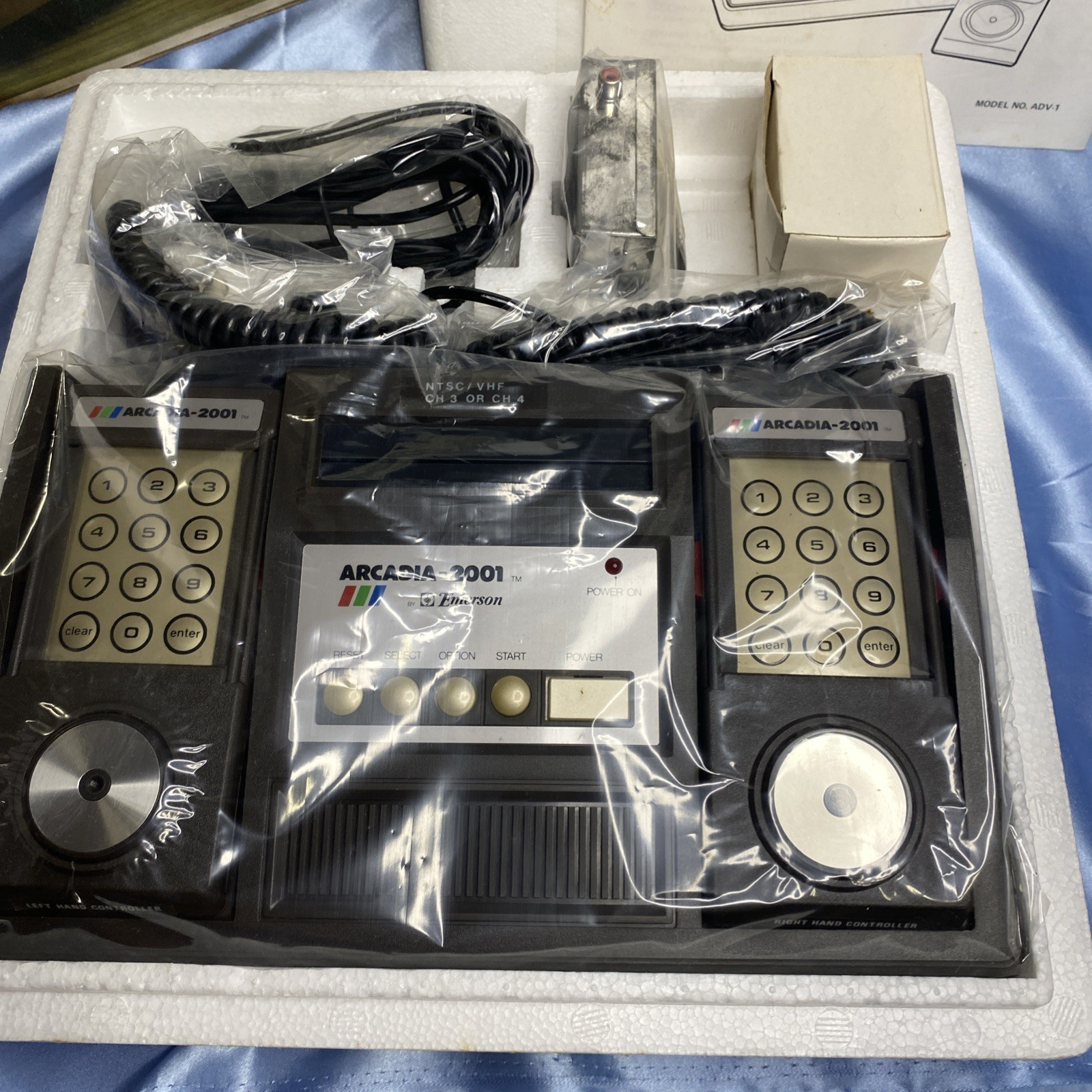 NEW 1982 EMERSON Arcadia 2001 Video Game Console System COMPLETE in Box UNUSED