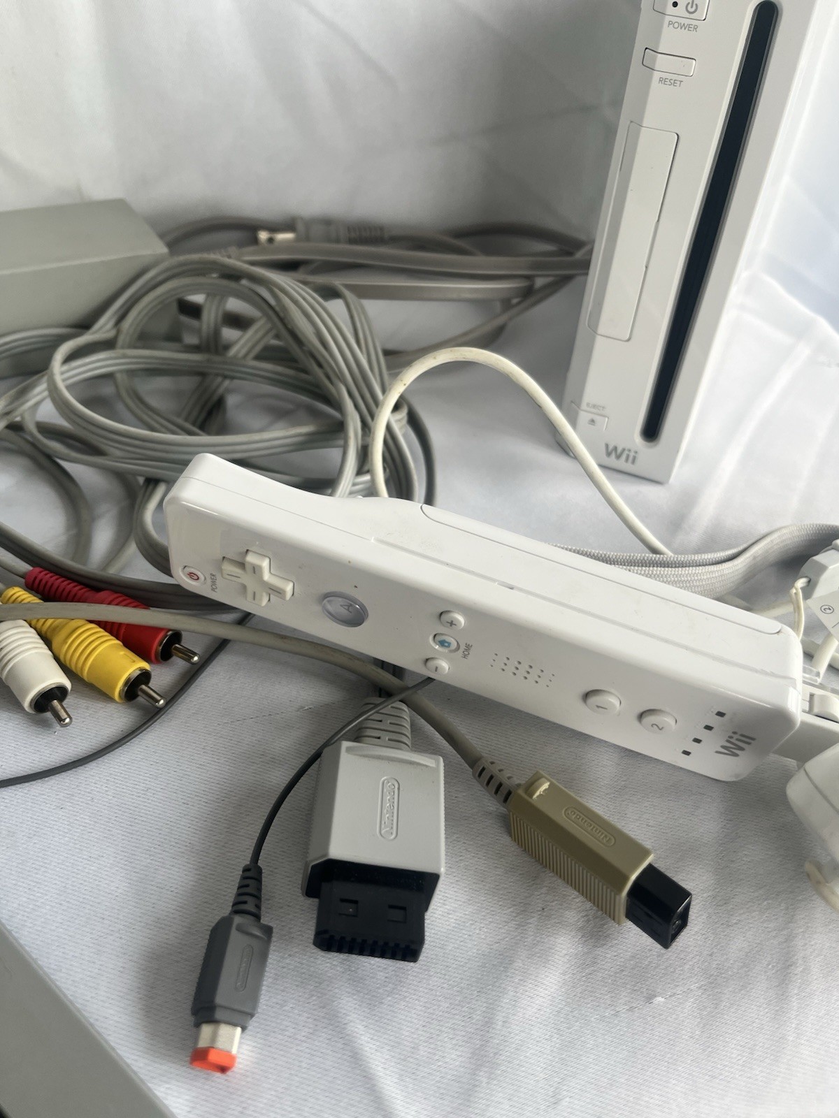 Nintendo Wii Tested and working NTSC-U/C w Remote, Nunchuk, Cables complete
