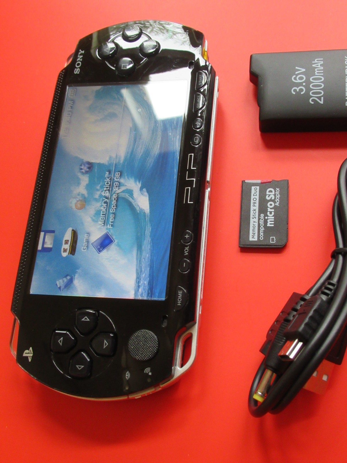 PSP 1000 Piano Black w/ Ark-4 USB power/data HQ battery 32gb, WORKING