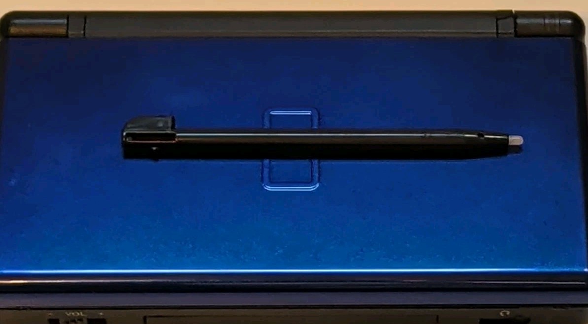 Blue Nintendo DS Lite W/ Stylus & 2 Games Tested NICE