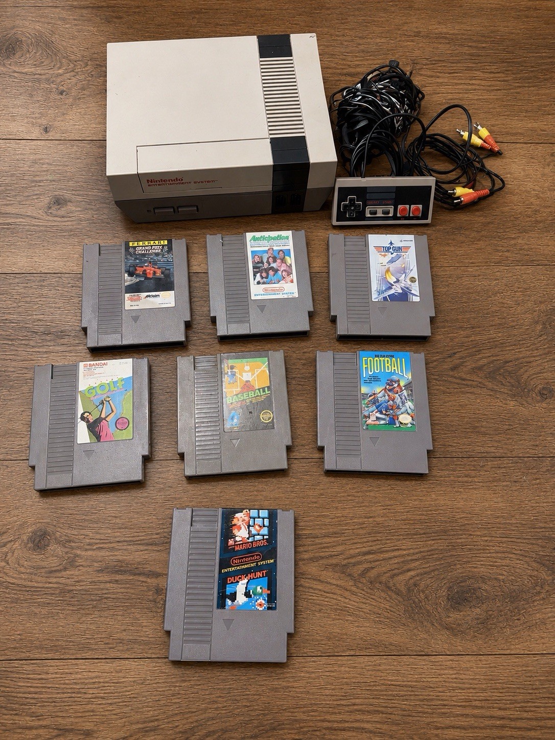 Nintendo NES Console Bundle w/ 1 Controller & 6 Games – Tested Vintage System