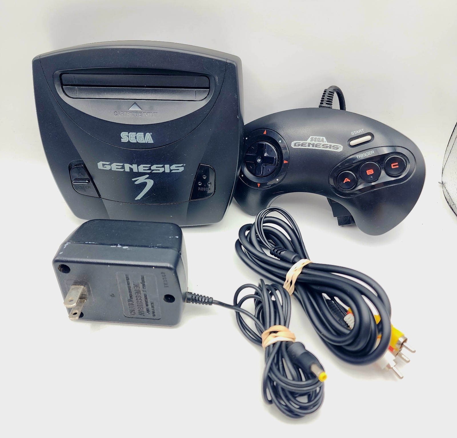 SEGA Genesis 3 Console – Tested Working W OEM AC Adapter & Controller + AV Cable