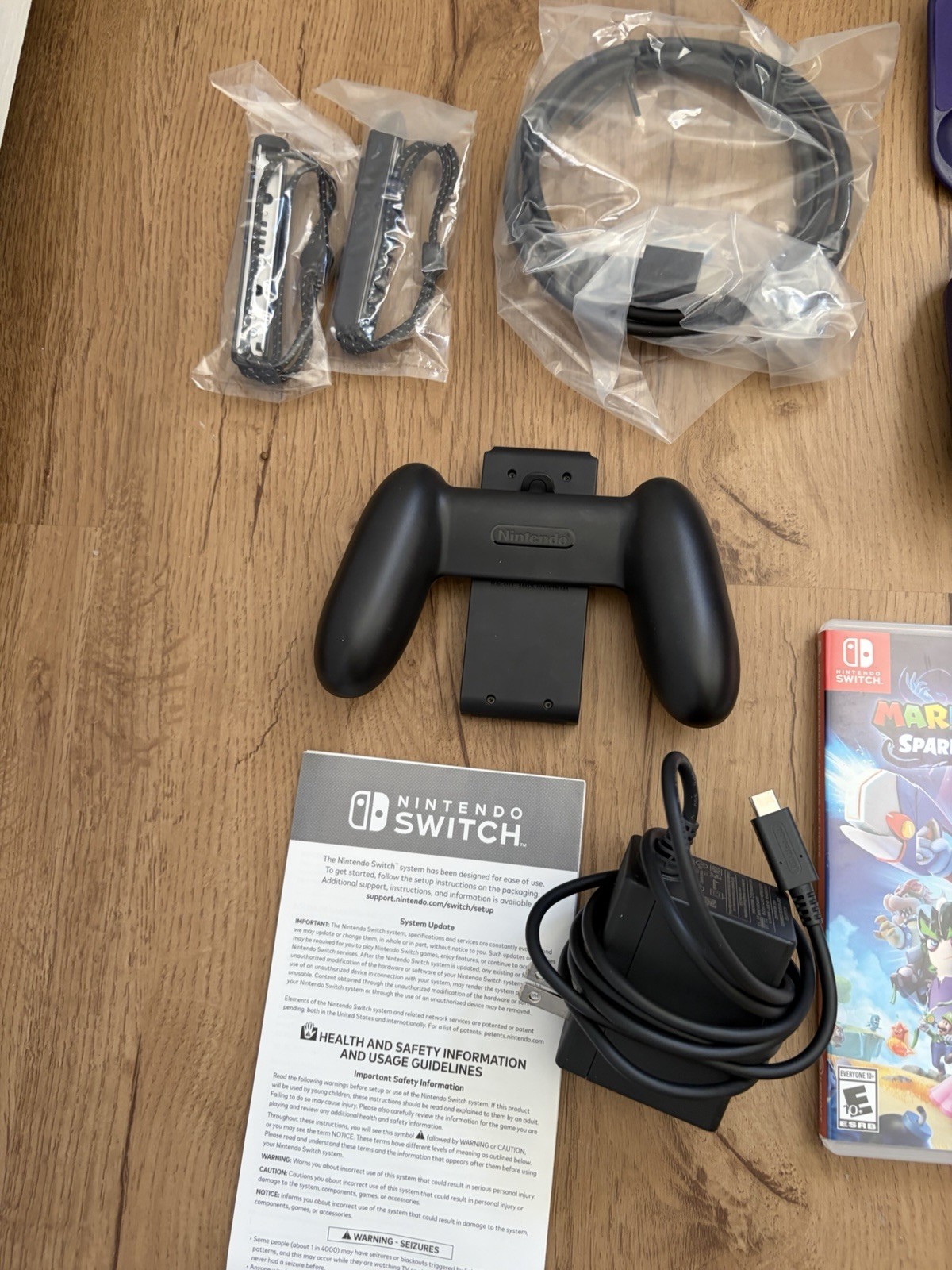 Nintendo Switch OLED White Bundle – 6 Games, Controller, Case – Near Mint in Box