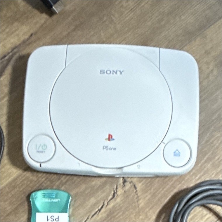 Sony PS one PlayStation Console SCPH-101 White NTSC-U/C w/ Controller, 1MB Card