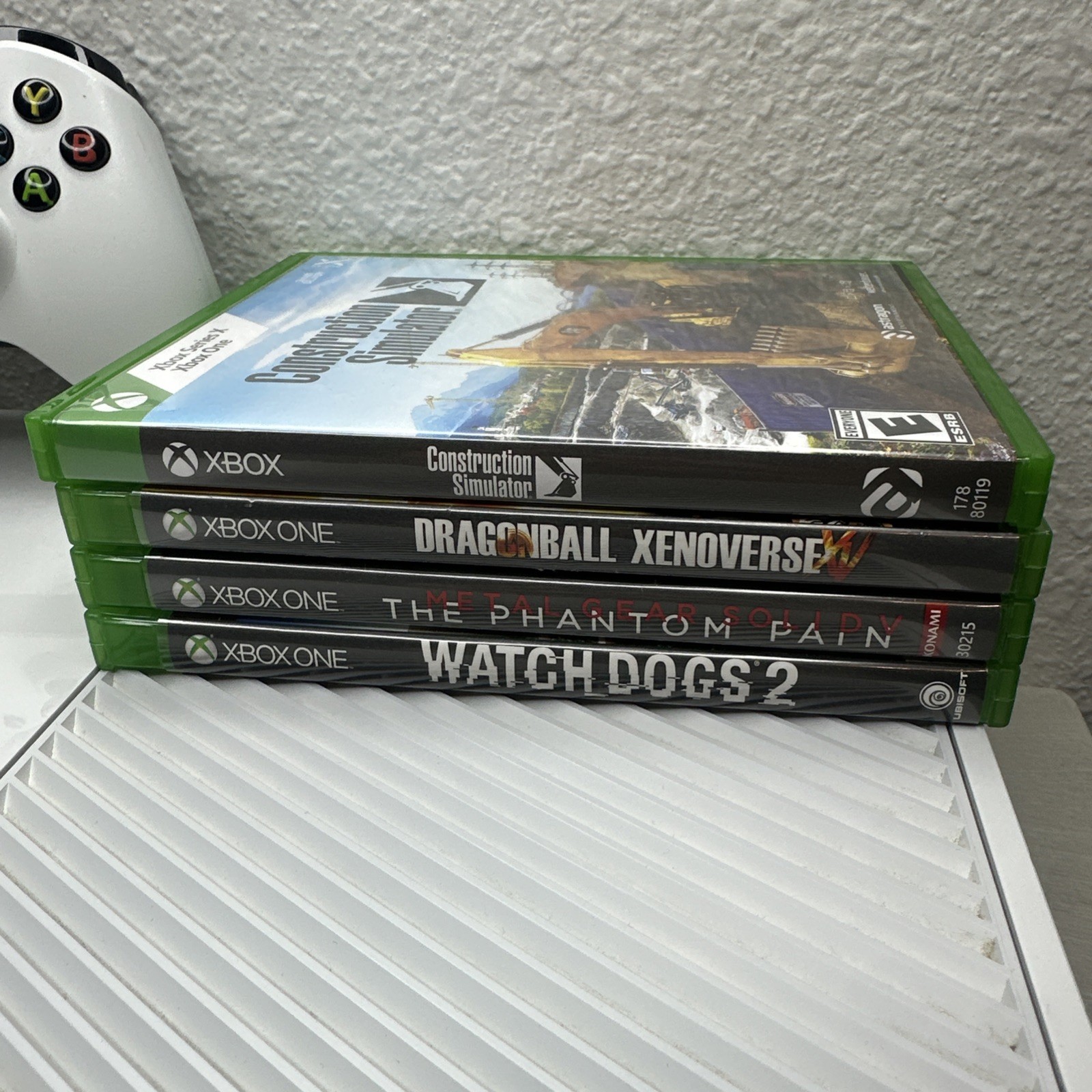 Microsoft White Xbox One (1540) 500GB Console, Controller & Games Only – Used