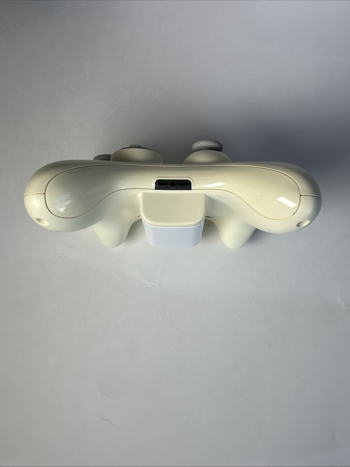 Microsoft Xbox 360 Special Edition Kinect Sports 4GB White Console 1439 W Box