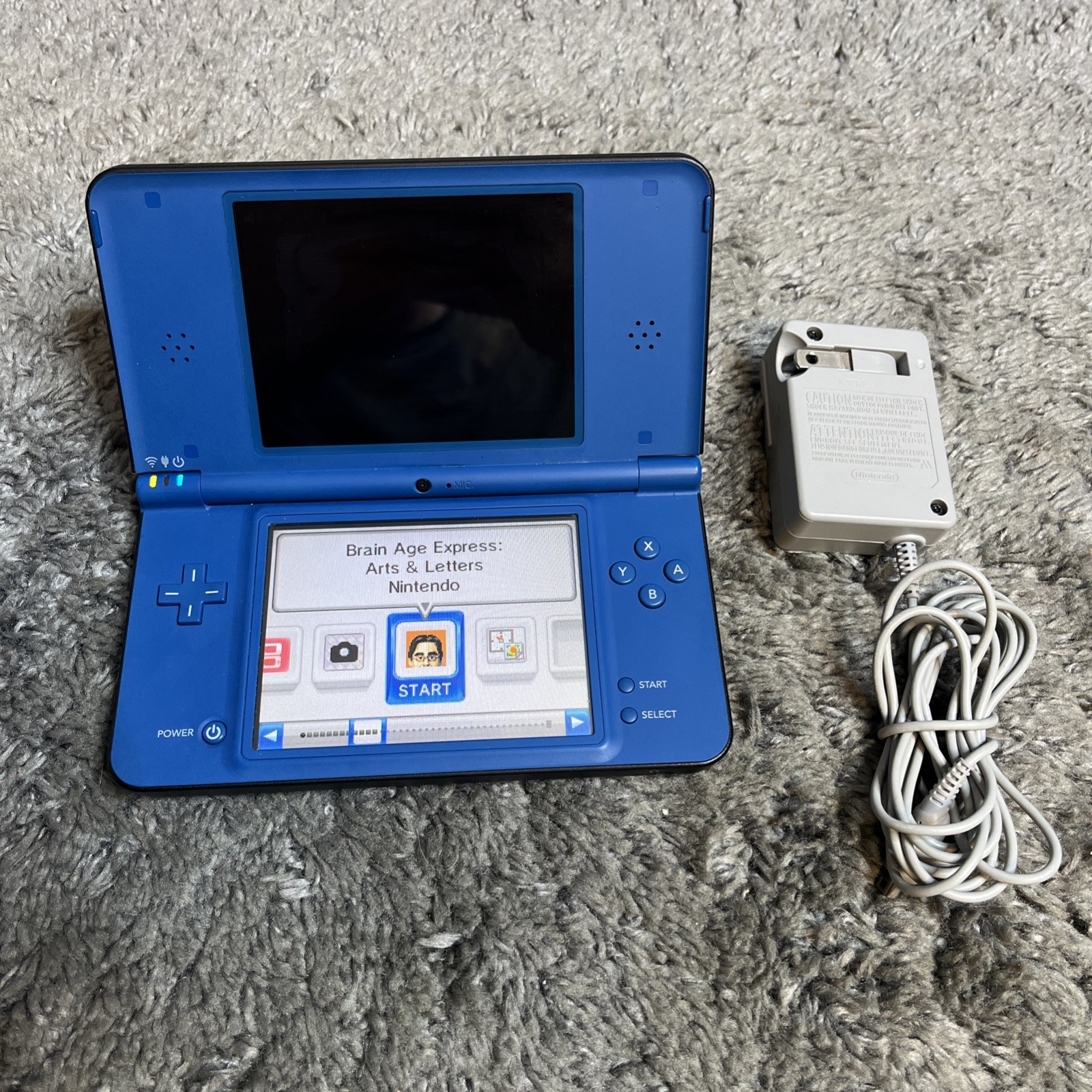 Nintendo DSi XL Blue Console (UTL-001) Works, Top Screen Blank – Parts / Repair