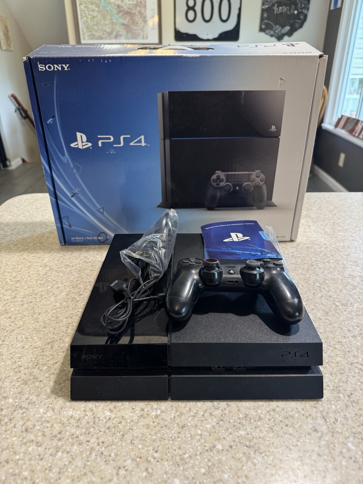 Sony PlayStation 4 PS4 Console CUH-115A Complete In (Mismatched) Box Tested