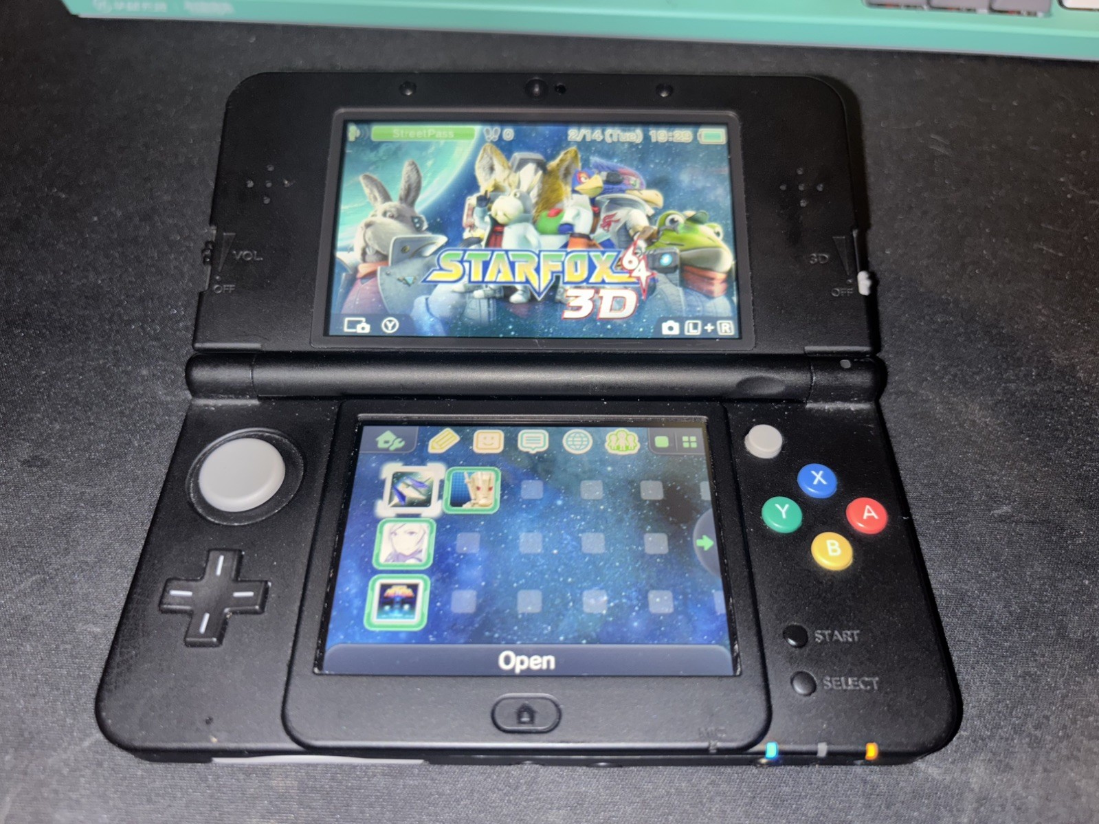 Nintendo New 3DS Black W/ Shin SMT Journey redux(Digital Version.)