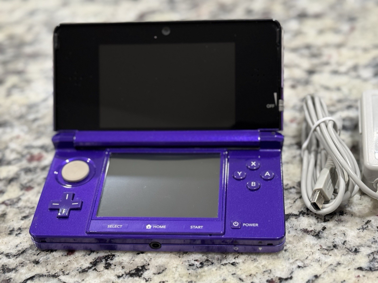 Midnight Purple Nintendo 3DS w/Charger & Games + FREE US SHIPPING!