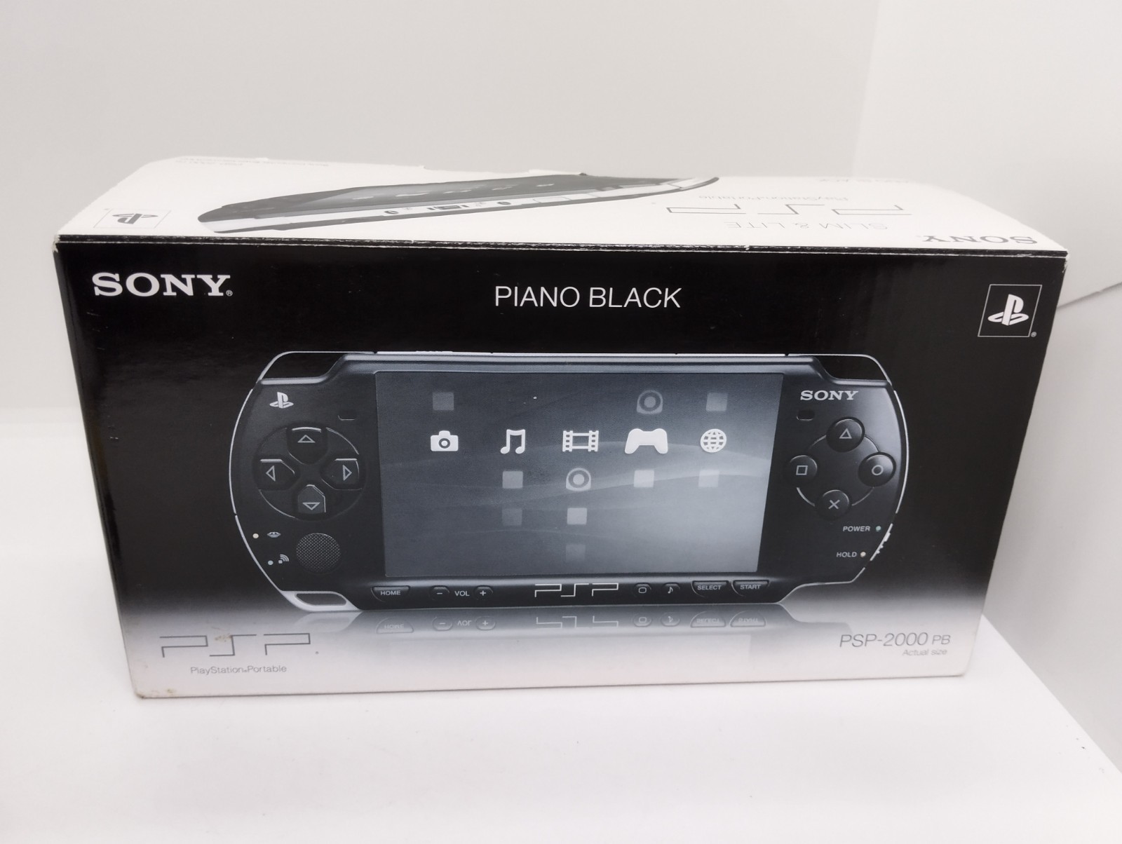 Piano Black Sony PSP 2000 System w/Box Charger [ Region Free ] Playstation w/box