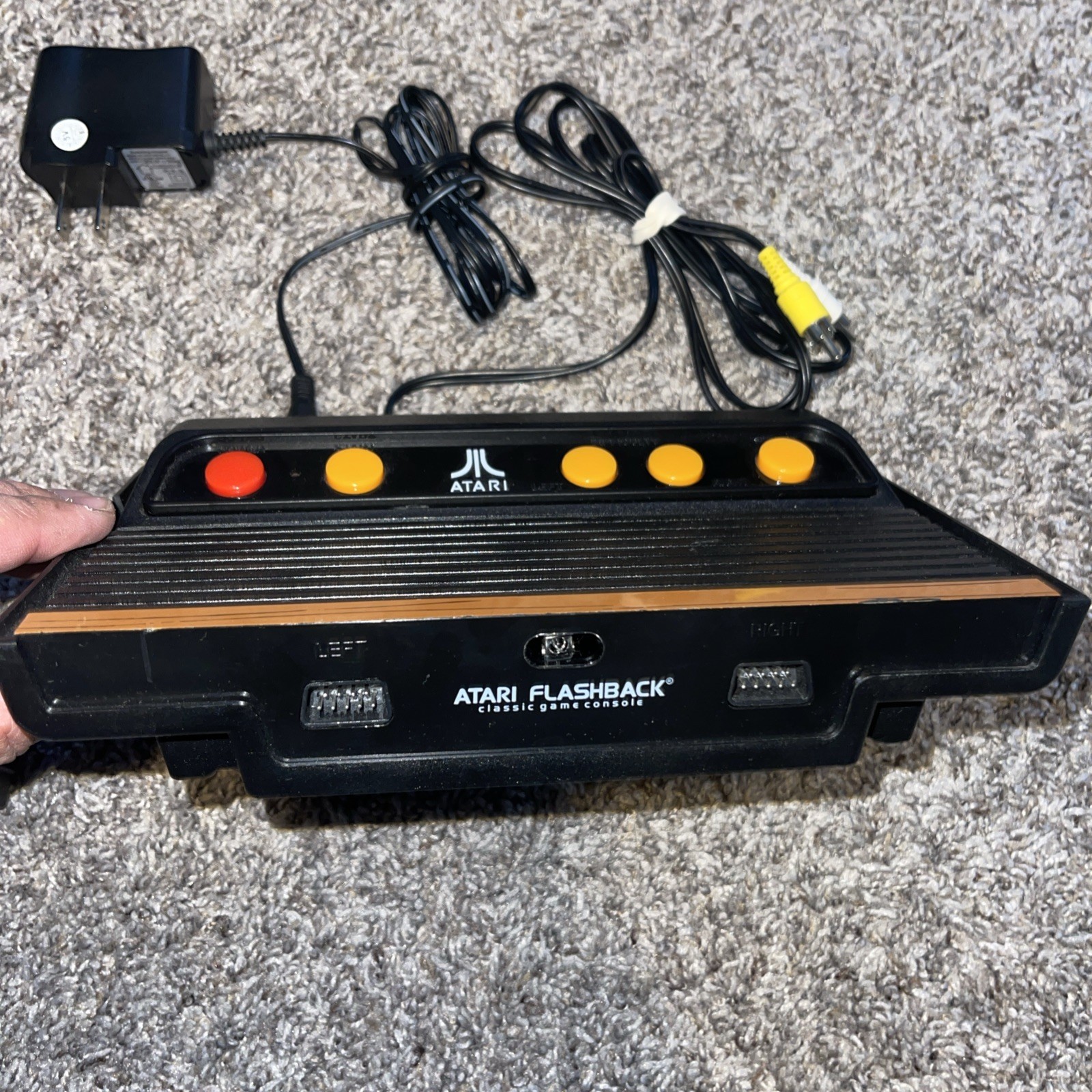 Atari Flashback 7 Classic Game Console 101 Built-in Games + Original Joysticks