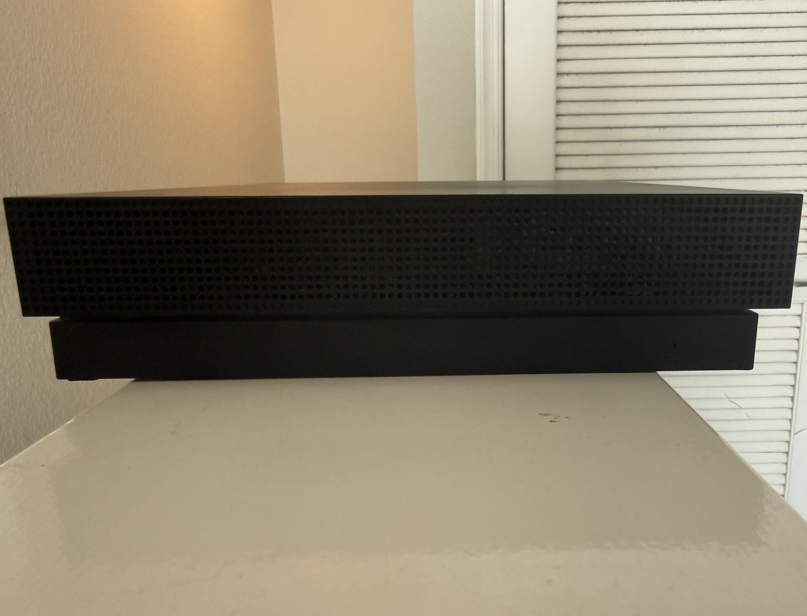Microsoft Xbox One X 1TB Black 4K UHD Console Model 1787 w/ Controller Chatpad
