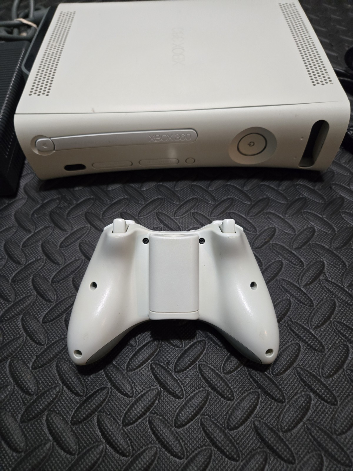 Microsoft Xbox 360Pro XBOX 360 Video Game Console– Tested & Working