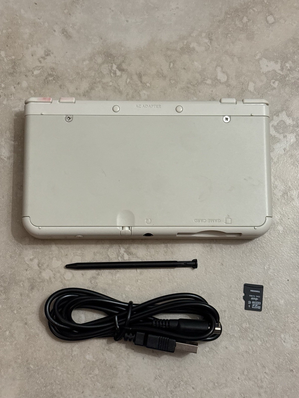 Nintendo New 3DS White Edition Handheld System Console With Charger USA Seller