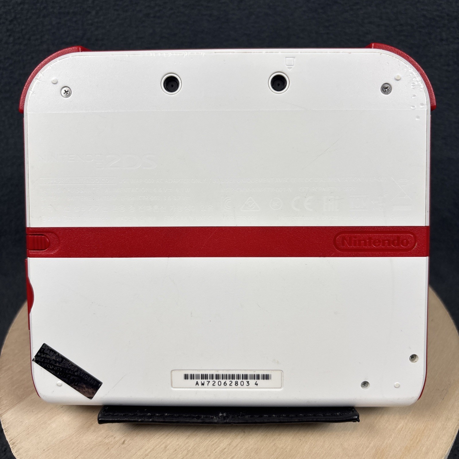 Nintendo 2DS Scarlet Red/White Console FTR-001 w/ Super Mario Bros. 2 & Charger