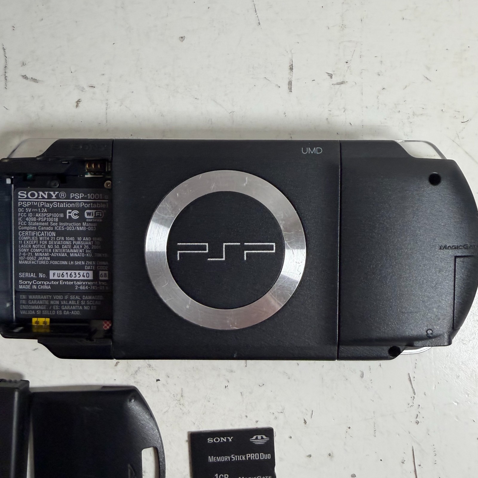 Sony PlayStation Portable PSP-1001 4.3″ LCD Display Handheld Video Game Console
