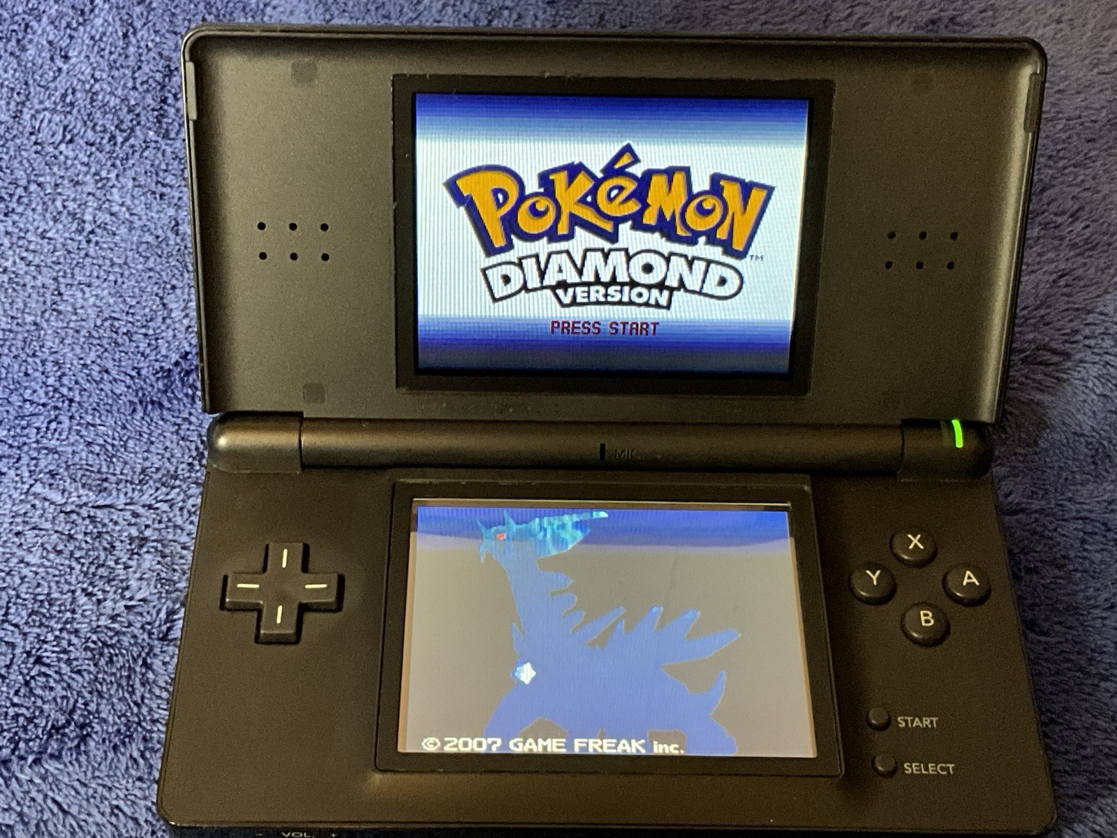 Nintendo DS Lite Black With Brand New Accessory Pack and 5 Games