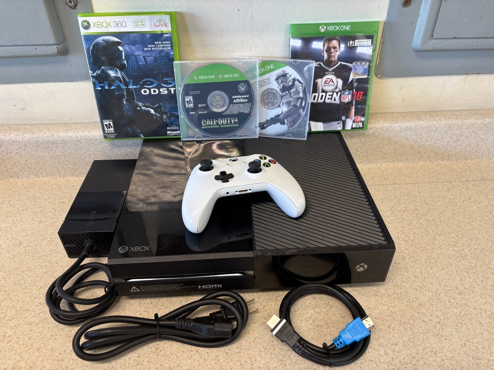 Microsoft Xbox One 500 GB Black Console 1540 w/ Controller & 4 Games