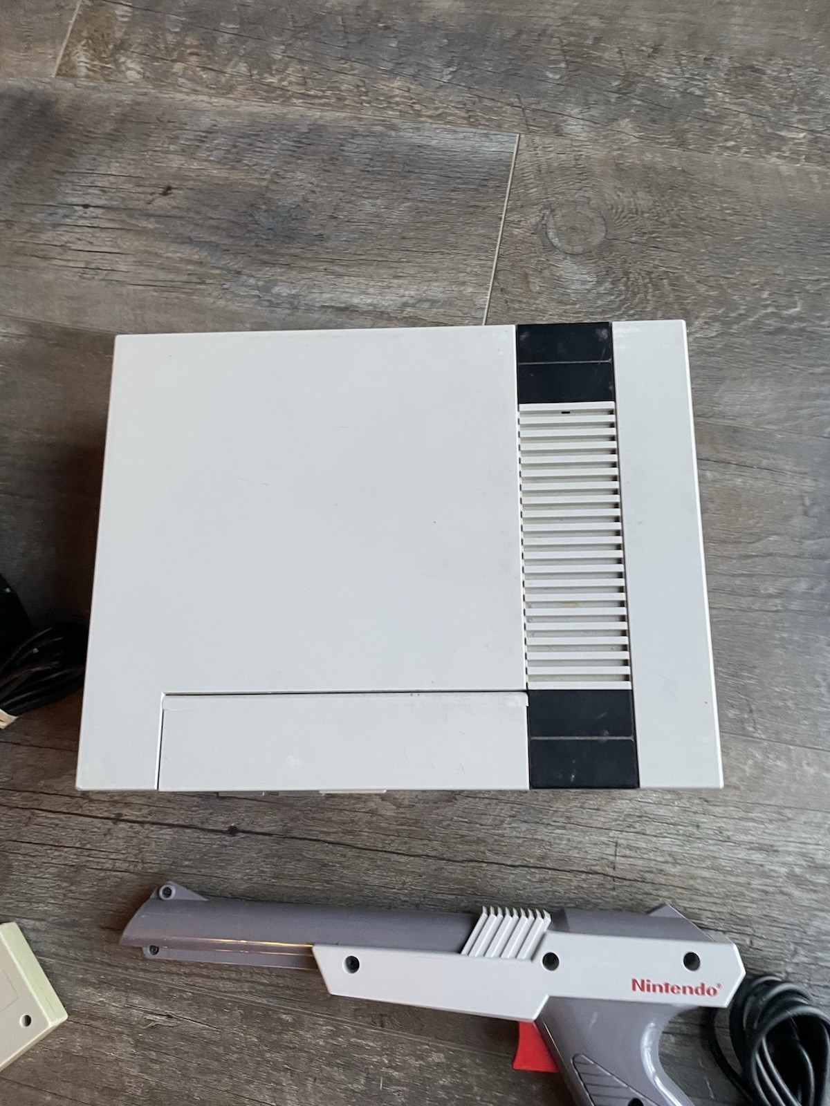 Nintendo NES Console NES-001 Original System For Parts Repair, OEM Cords Zapper
