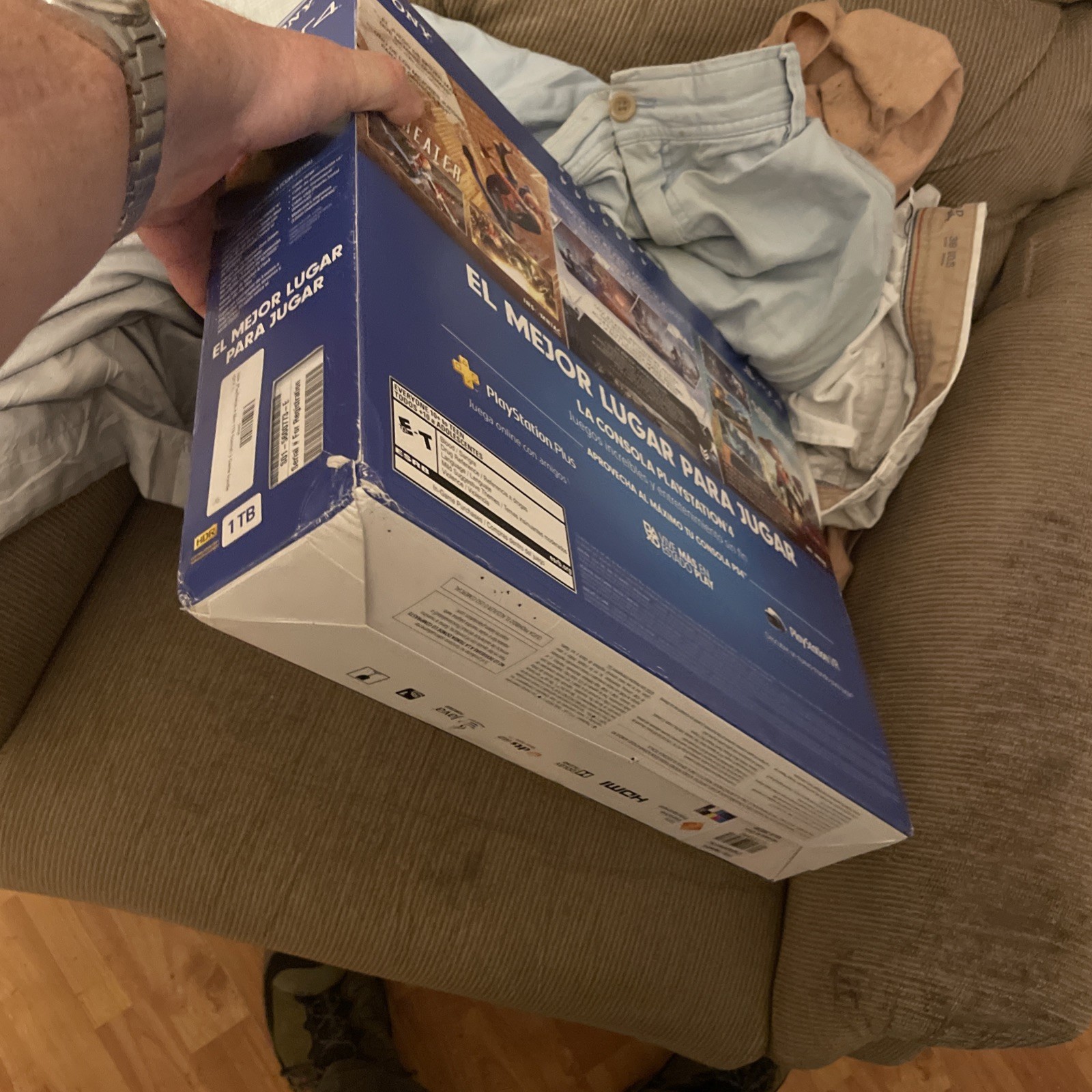 Sony PlayStation 4 1TB BRAND NEW SEALED BOX, FREE SHIPPING
