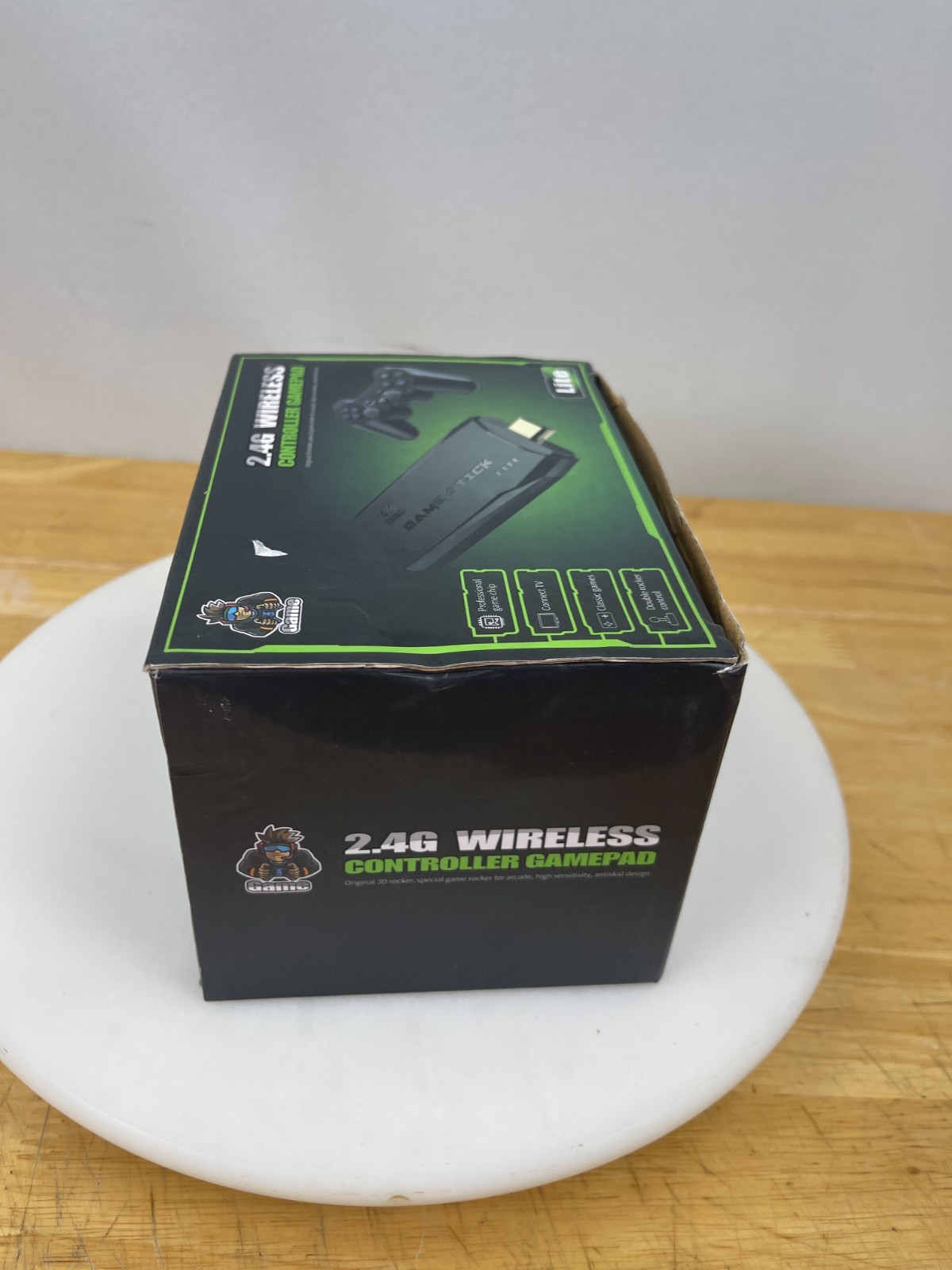 2.4G Wireless Retro Game Stick HDMI Console 2 Controllers New Open Box