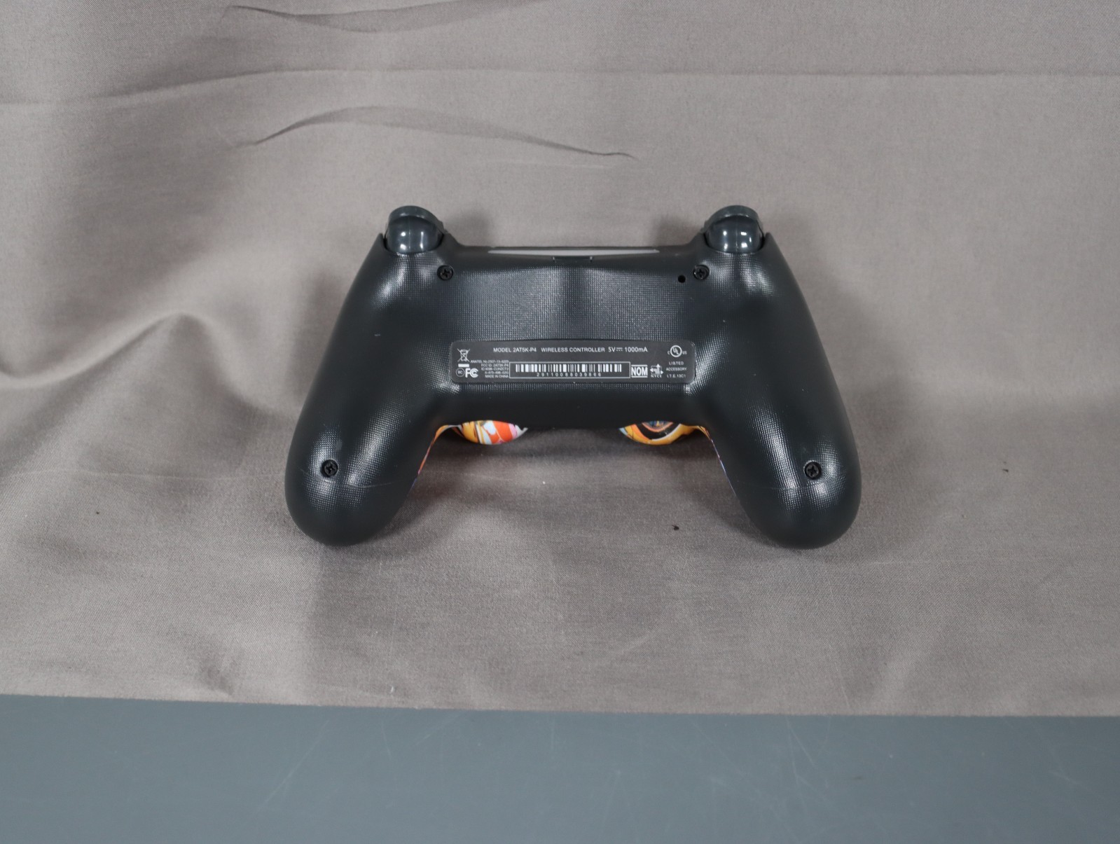 Sony PlayStation 4 PS4 500GB Black CUH-1215A Tested W/ Game + Charger
