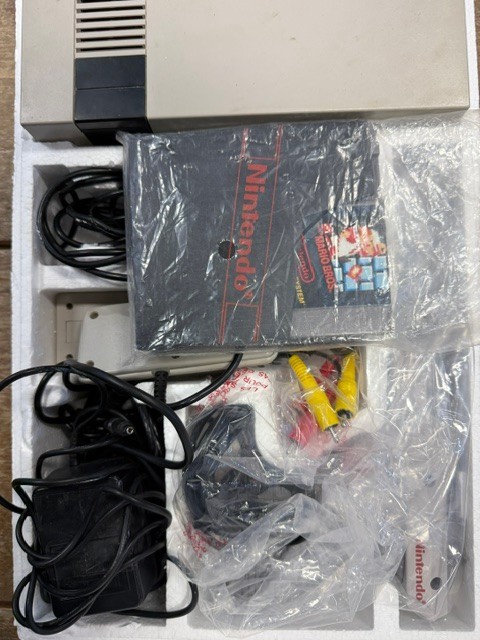 Nintendo NES Action Set Console W/ SMB3 – Complete – Tested – Authentic – Clean!