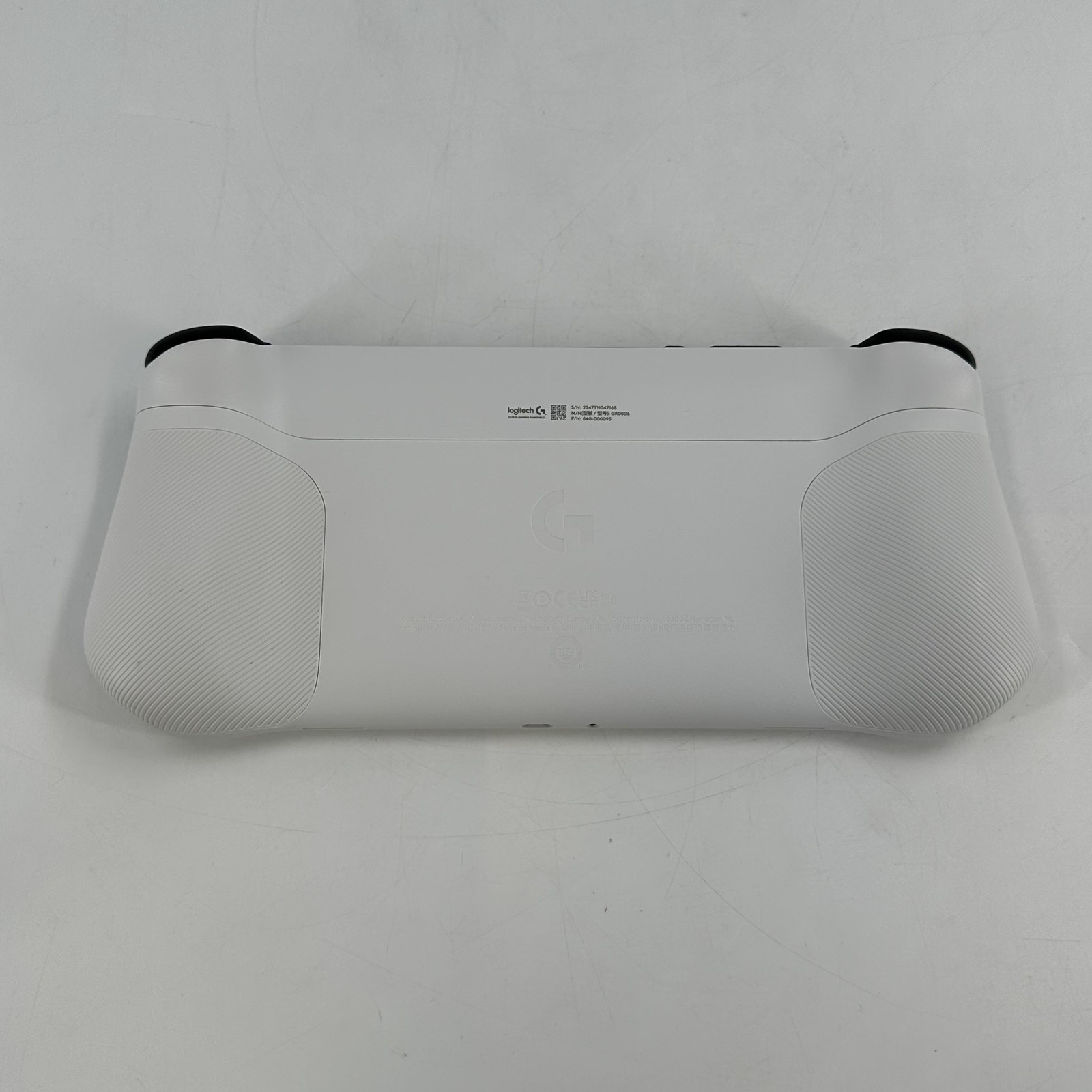 Logitech G Cloud Handheld Console 64GB w/ Charger – Excellent