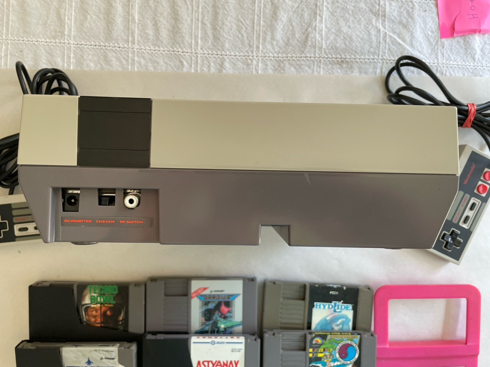 Nintendo NES-001 Console Bundle – 2 Controllers + 6 Games – Untested – No Cables