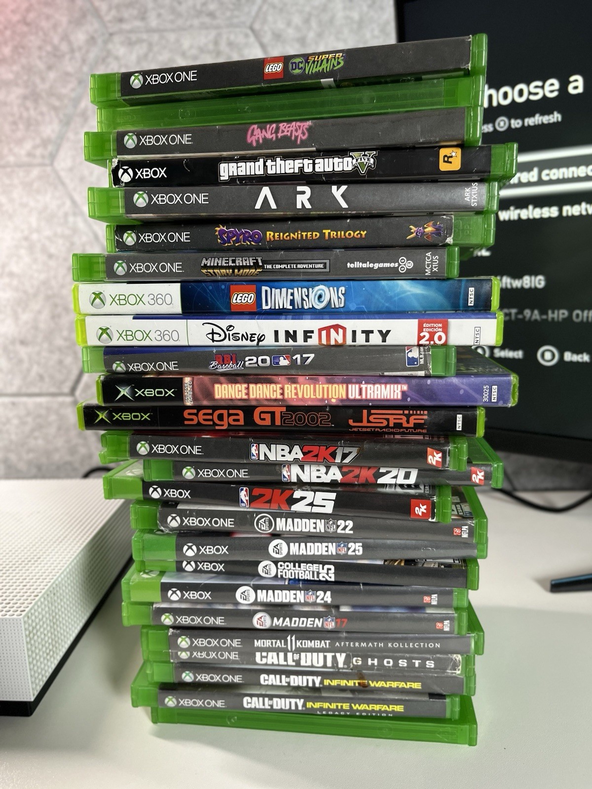 Xbox One S 1TB White | 20+ Games | 2Tb External HDD | 1 Wired Controller