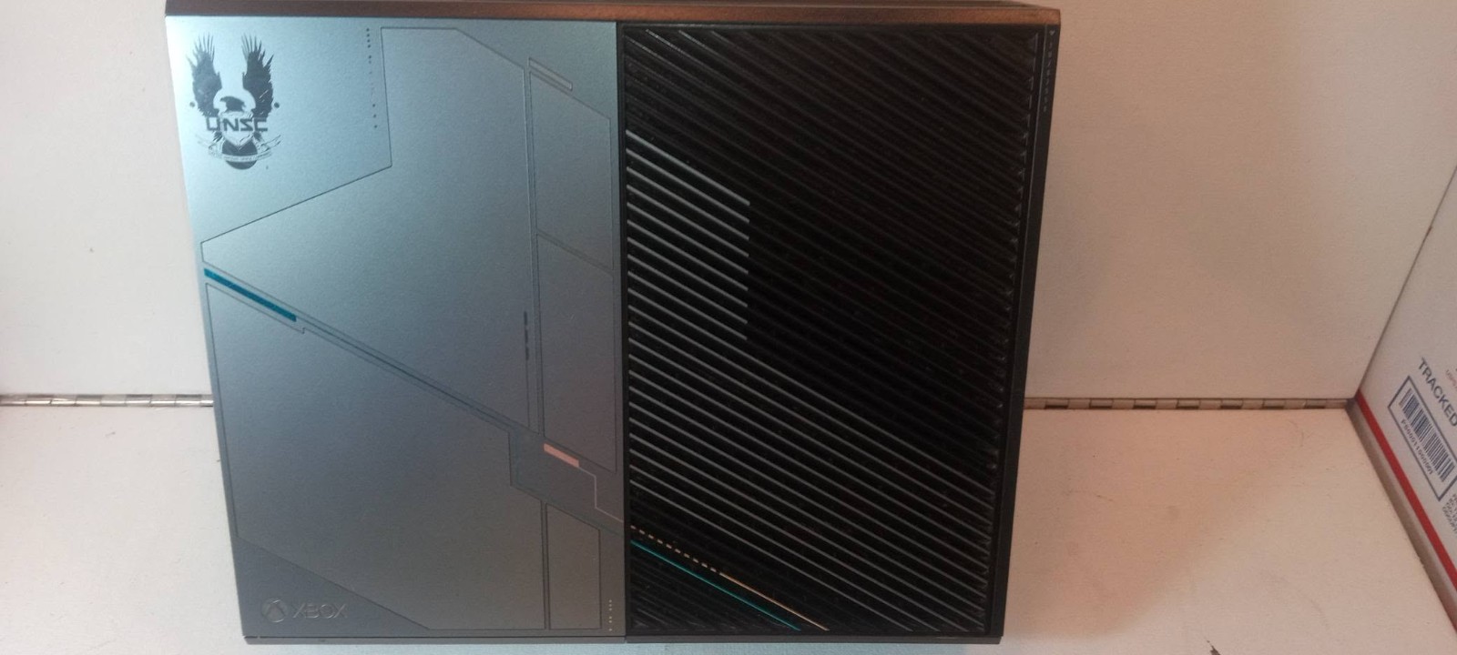 Microsoft Xbox One 1TB Console Halo 5: Guardians Special Edition tested