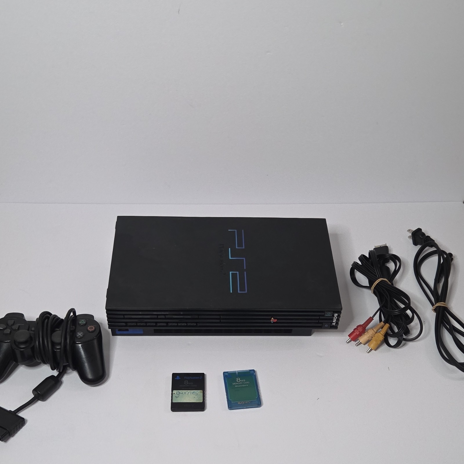 Sony PlayStation 2 PS2 SCPH-30001 R Console NTSC-U/C w/ Controller & 2x 8MB