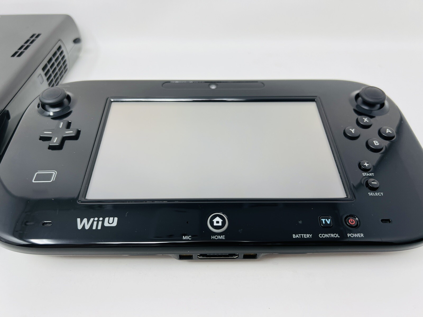 Nintendo Wii U 32GB Black Deluxe Console & Gamepad Mario Kart 8 System Bundle