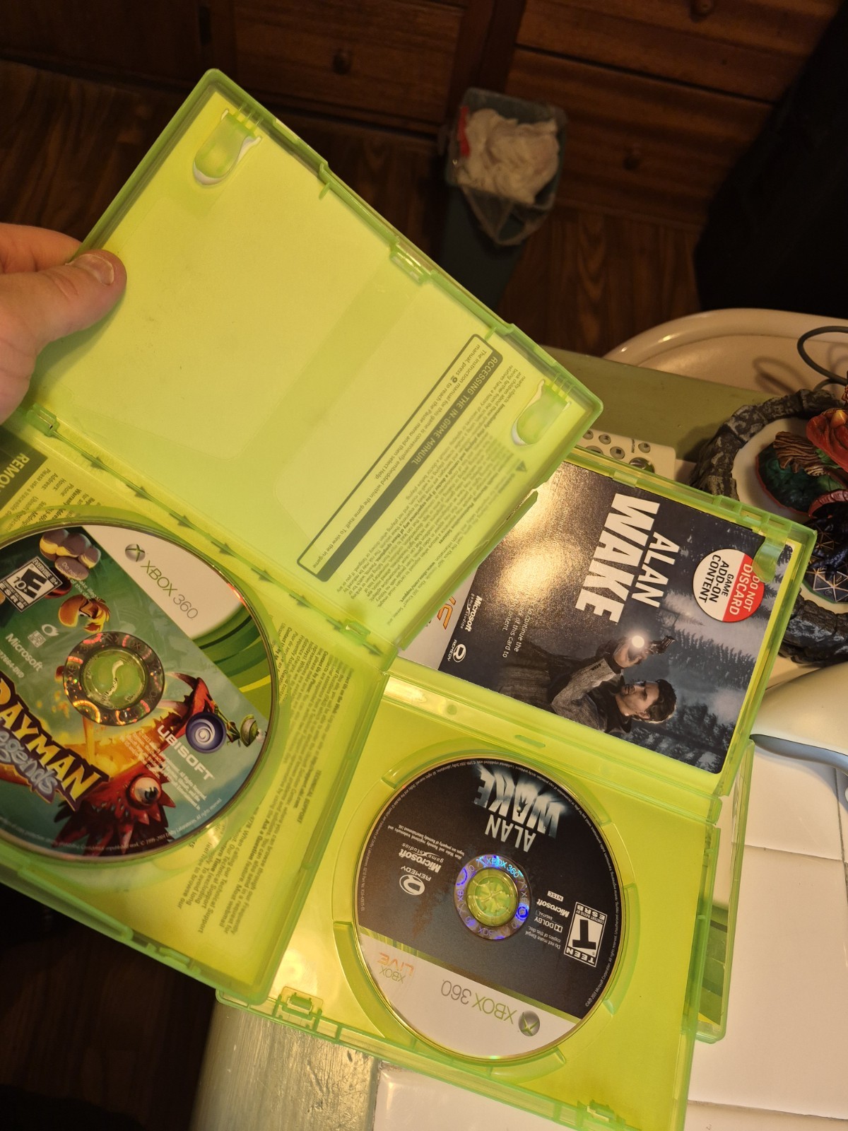 xbox 360 S console 250gb model#1439.. games,2 controllers,all cords,kinect+more