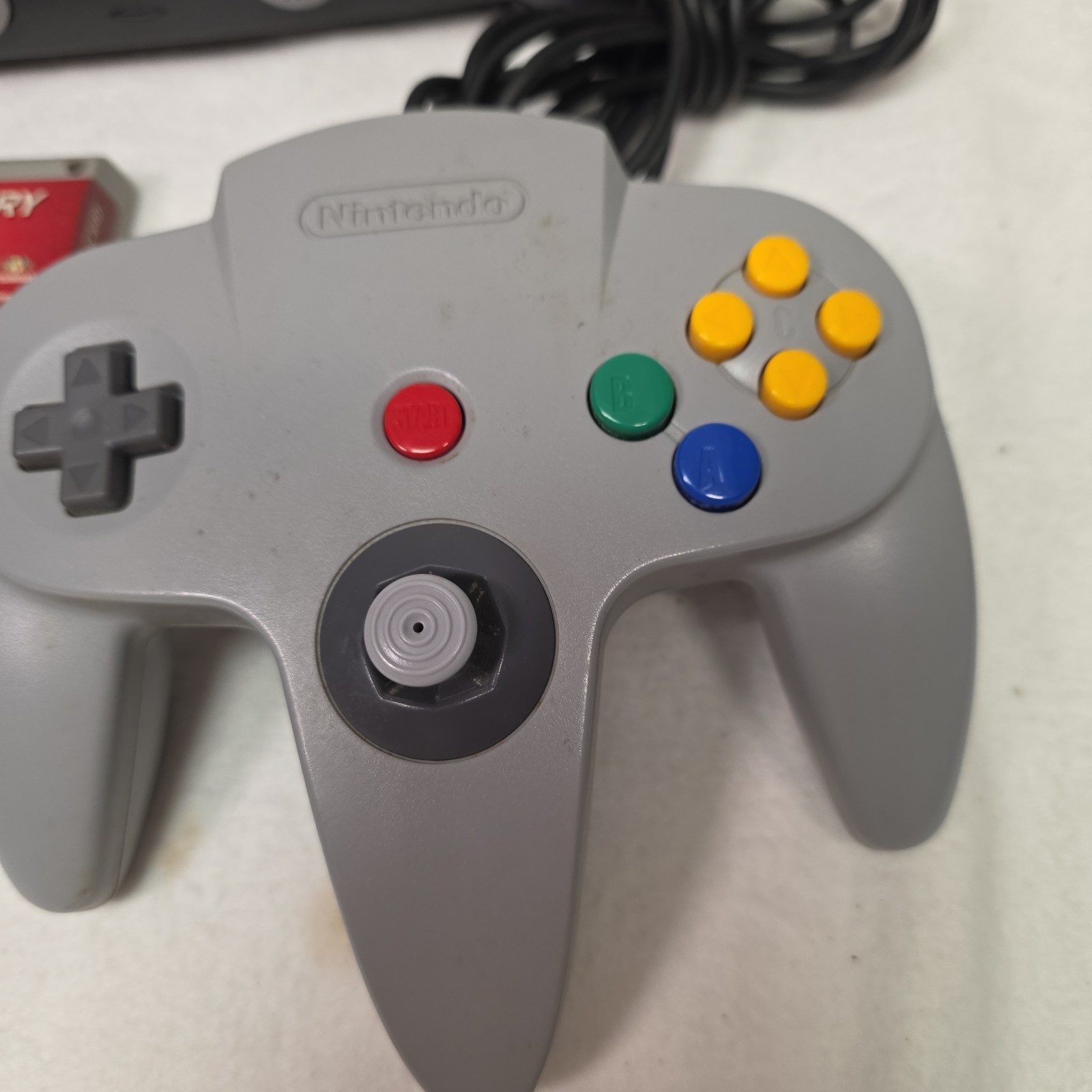 Nintendo 64 NUS-001(USA) Black Console Bundle w/ 2 Controllers Cables Game