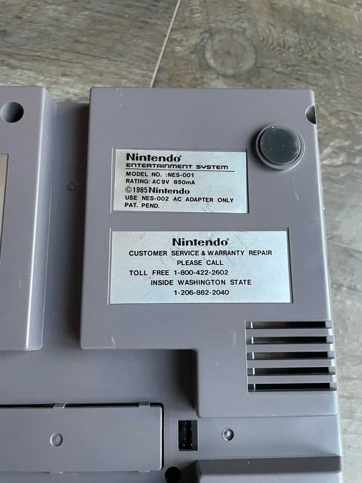 Nintendo NES Console NES-001 Original System For Parts Repair, OEM Cords Zapper