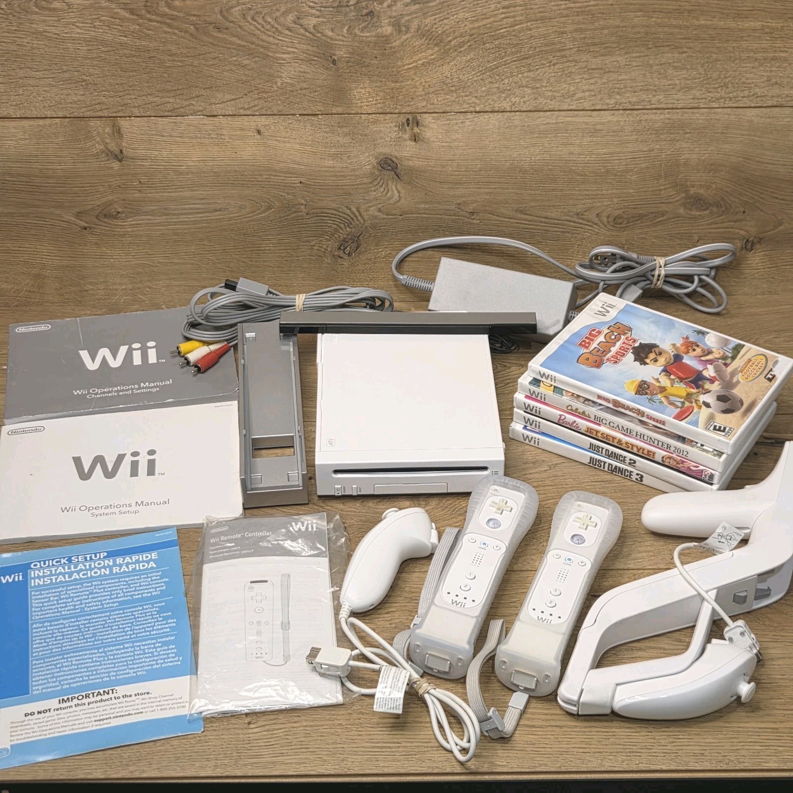 Nintendo Wii Console RVL-001 Bundle w/ Remotes Nunchucks Gun Games Manuals