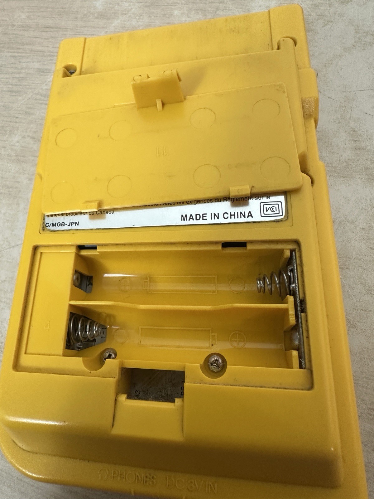 Nintendo Game Boy Pocket MGB-001 w/ Manual – Yellow – 100% OEM – Tested & Works