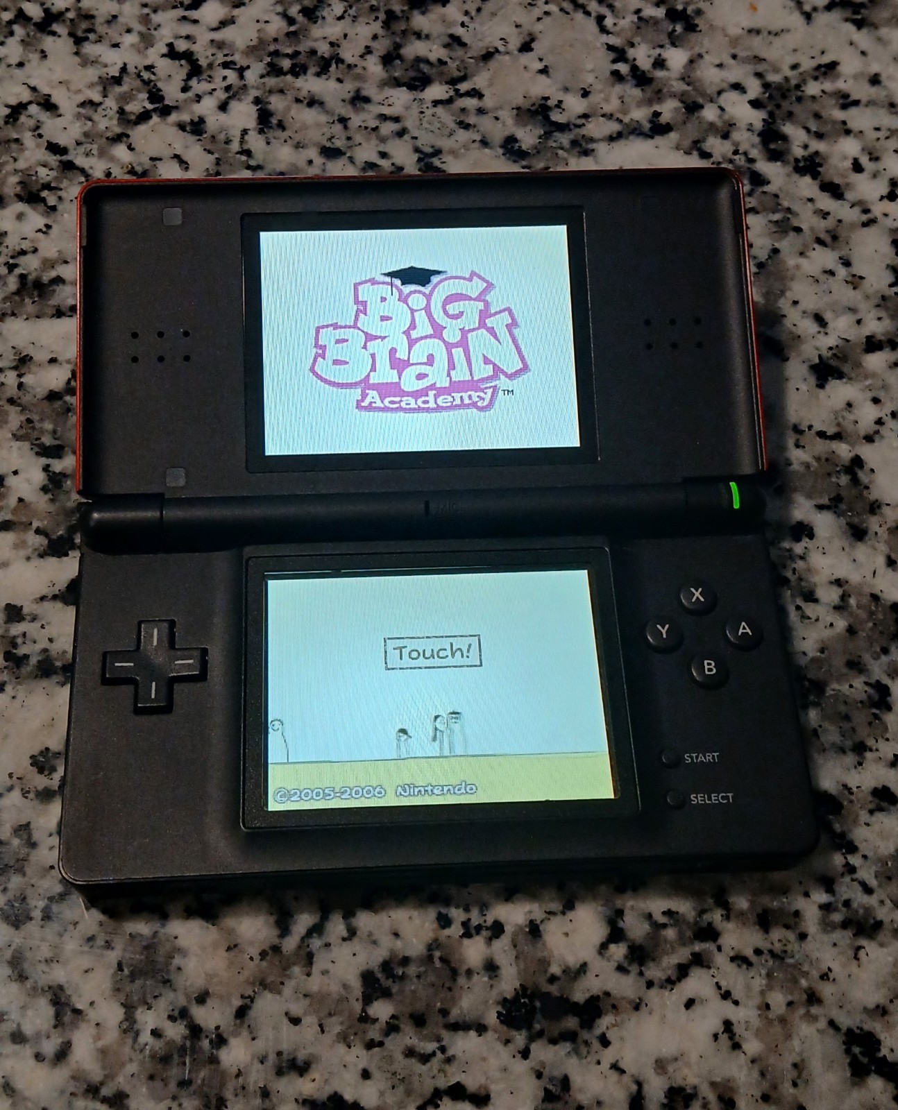 Nintendo DS Lite (Crimson Red)